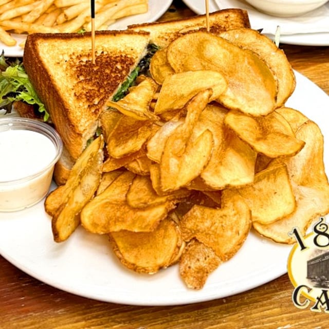 "Maw Byrd" BLT Sandwich.